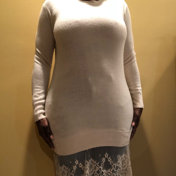 Cream sweater dress with lace - Picture 1 of 2